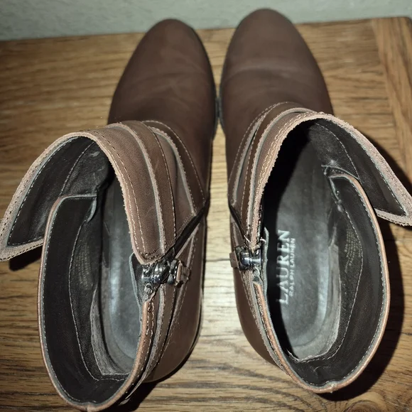 Ralph Lauren Brown Leather Hermione Ankle Boot, W/ Inside Zip Up - Picture 3 of 6